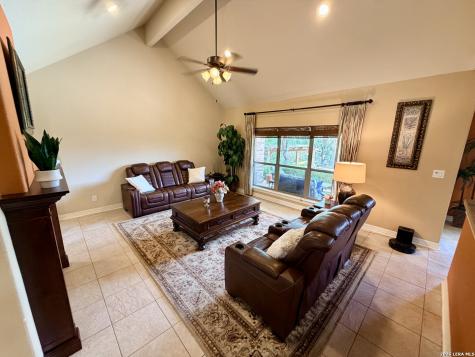 1306 Wooded Knoll San Antonio TX 78258