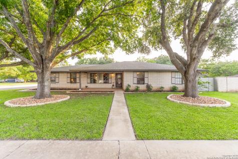 305 Sunnyland Drive Castroville TX 78009