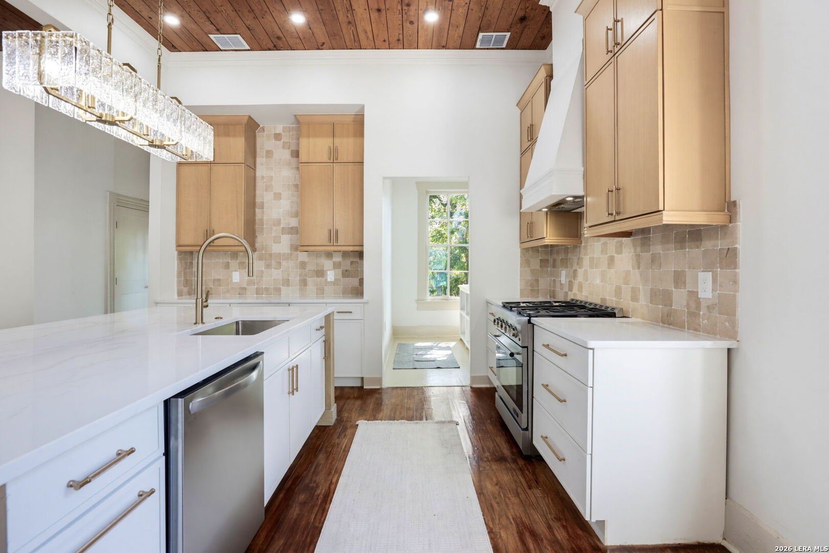 824 N Pine Street San Antonio TX 78202