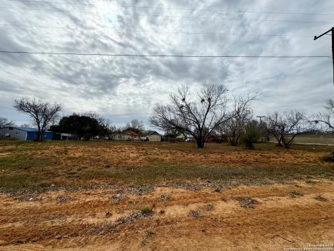 Tbd 4th Street - 4 Lots Moore TX 78057