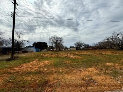 Tbd 4th Street - 4 Lots Moore TX 78057
