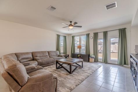 318 Deer Crest Drive New Braunfels TX 78130