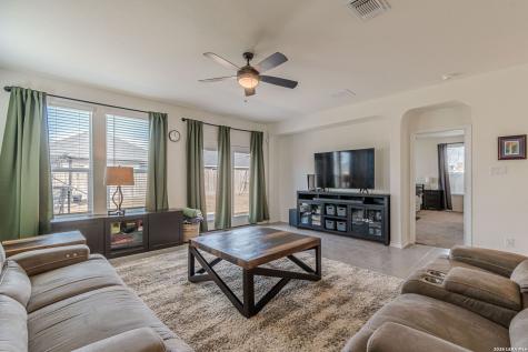 318 Deer Crest Drive New Braunfels TX 78130