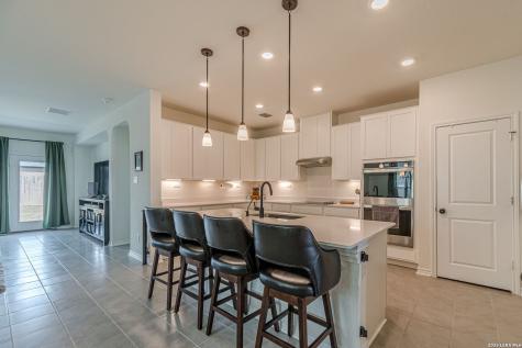 318 Deer Crest Drive New Braunfels TX 78130