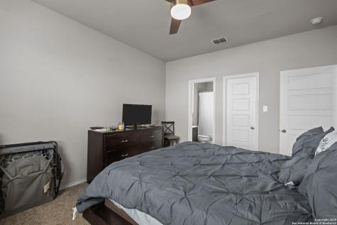 10573 Green Lake San Antonio TX 78223