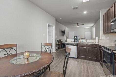 10573 Green Lake San Antonio TX 78223
