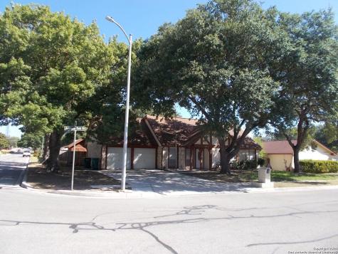 7601 Antique Oak Street Live Oak TX 78233