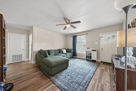 303 Winburn Avenue Schertz TX 78154