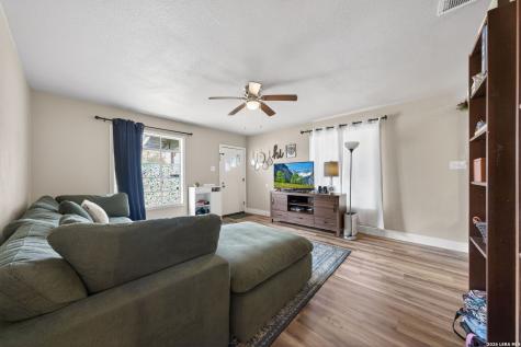 303 Winburn Avenue Schertz TX 78154