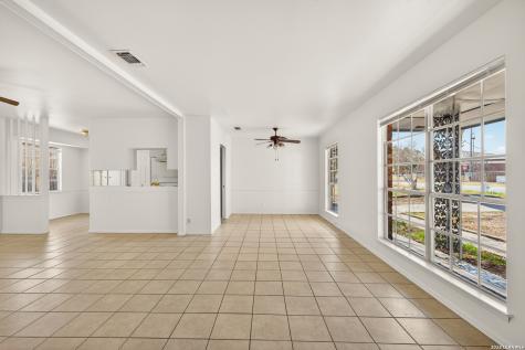 5958 Midcrown San Antonio TX 78218