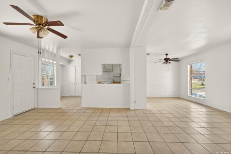5958 Midcrown San Antonio TX 78218