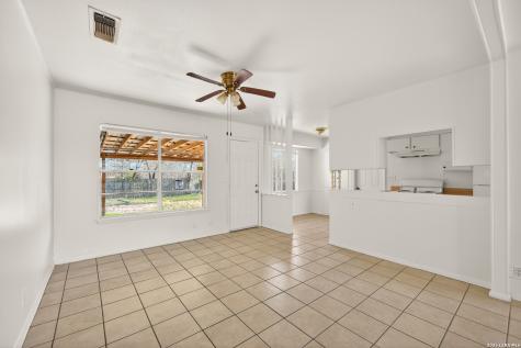 5958 Midcrown San Antonio TX 78218