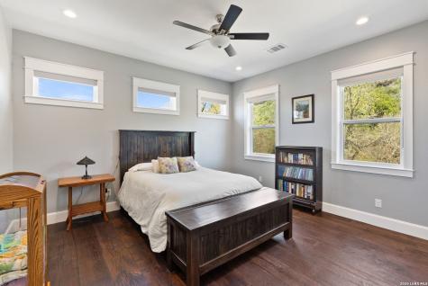 926 Scenic Kingsland TX 78639