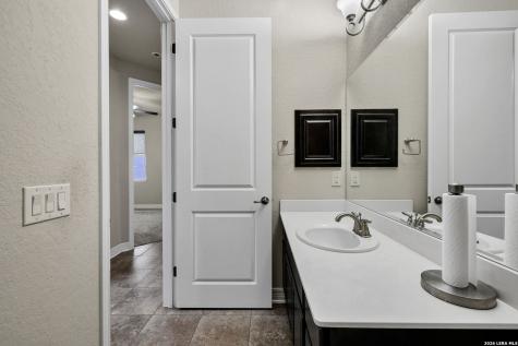 415 Tranquil Oak San Antonio TX 78260