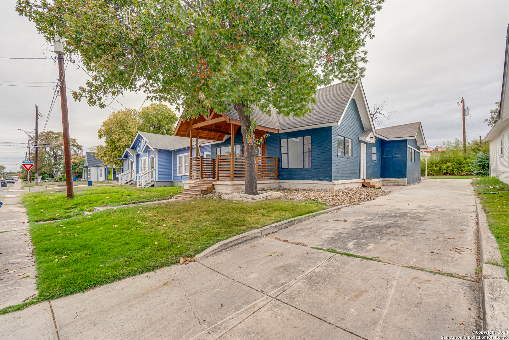 633 W Lullwood Avenue San Antonio TX 78212