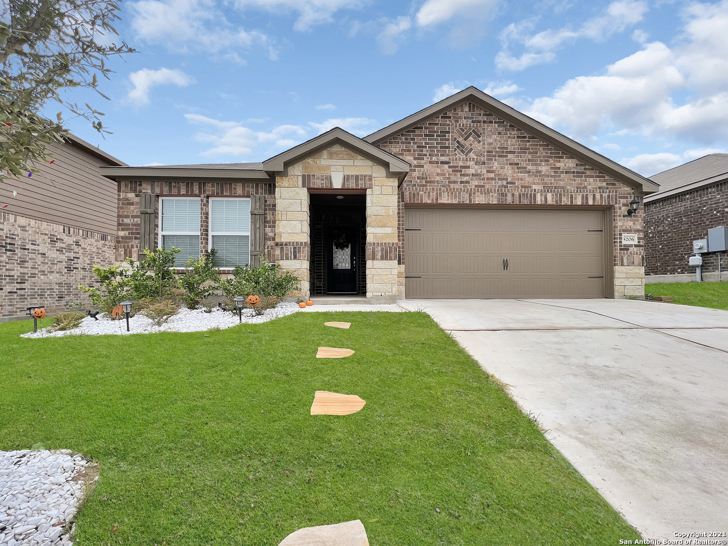 8206 Bending Tree San Antonio TX 78254