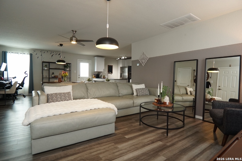 4231 Mesa Cove San Antonio TX 78237