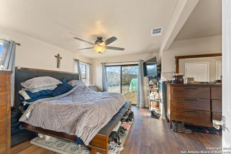 277 W Bear Springs Pipe Creek TX 78063