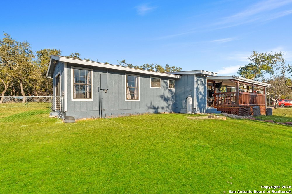 277 W Bear Springs Pipe Creek TX 78063