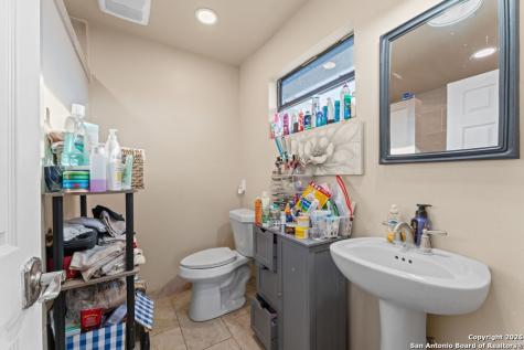 277 W Bear Springs Pipe Creek TX 78063