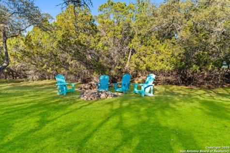 277 W Bear Springs Pipe Creek TX 78063