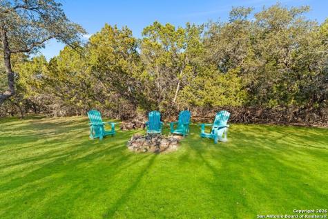 277 W Bear Springs Pipe Creek TX 78063