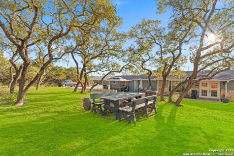 277 W Bear Springs Pipe Creek TX 78063