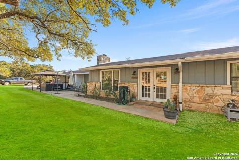 277 W Bear Springs Pipe Creek TX 78063