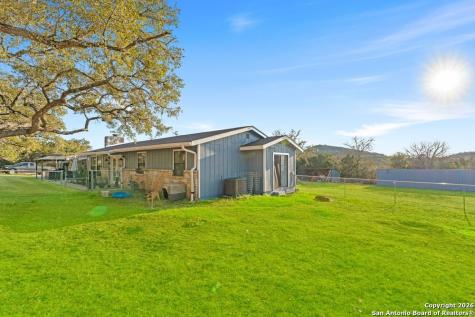277 W Bear Springs Pipe Creek TX 78063