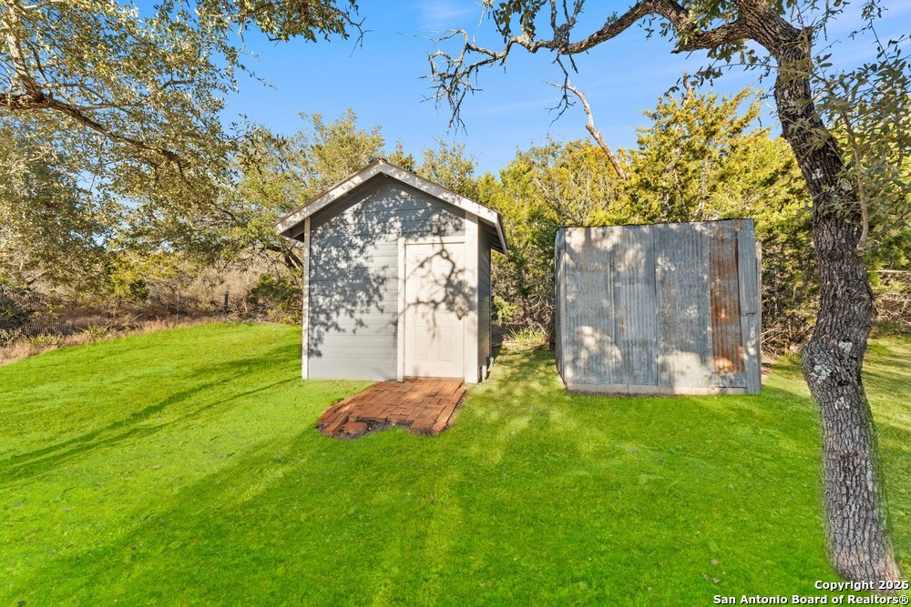 277 W Bear Springs Pipe Creek TX 78063