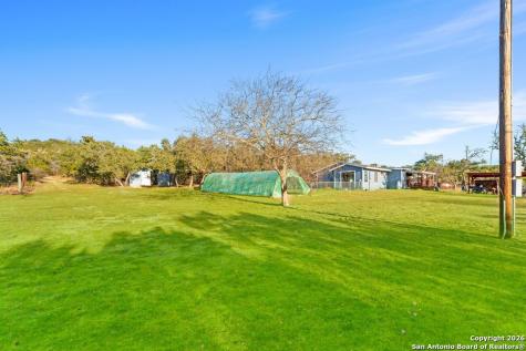277 W Bear Springs Pipe Creek TX 78063