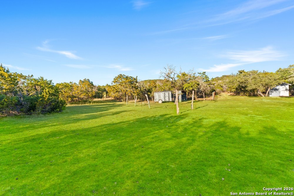 277 W Bear Springs Pipe Creek TX 78063