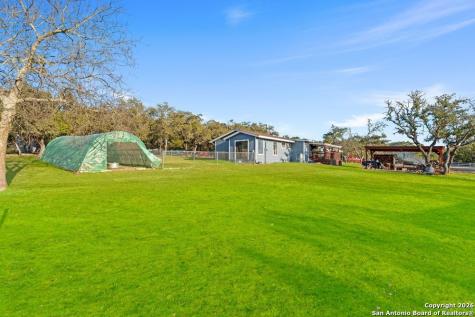 277 W Bear Springs Pipe Creek TX 78063