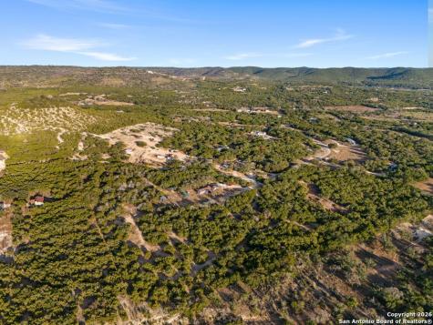 277 W Bear Springs Pipe Creek TX 78063