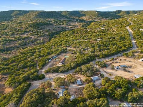277 W Bear Springs Pipe Creek TX 78063