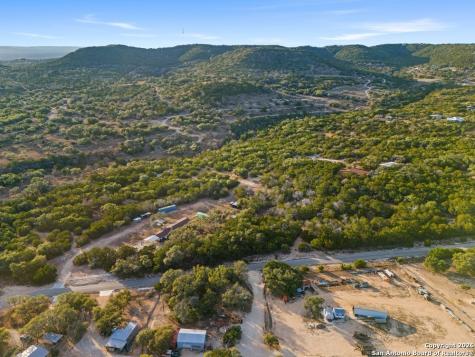 277 W Bear Springs Pipe Creek TX 78063