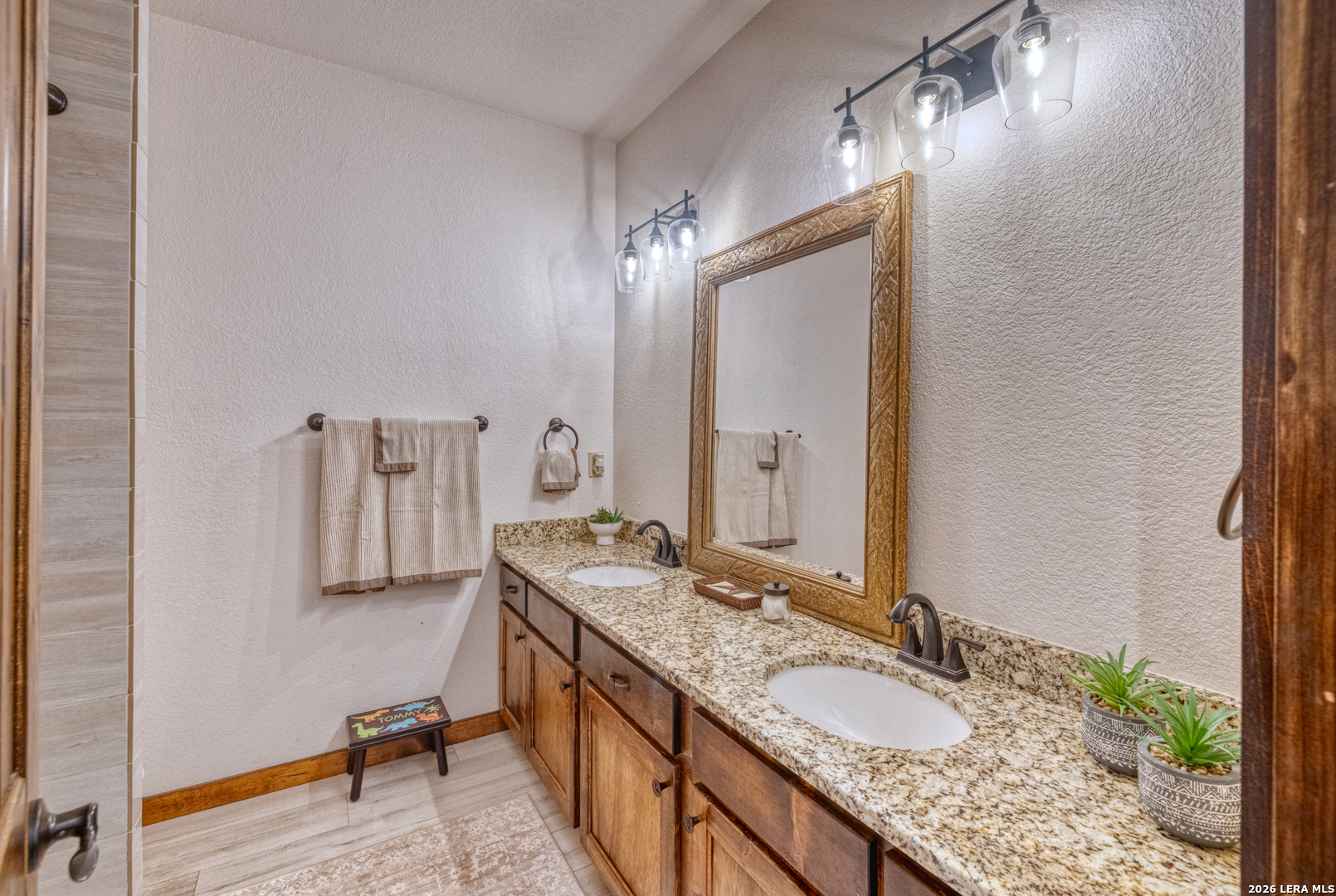 863 Flatrock Circle Leakey TX 78873