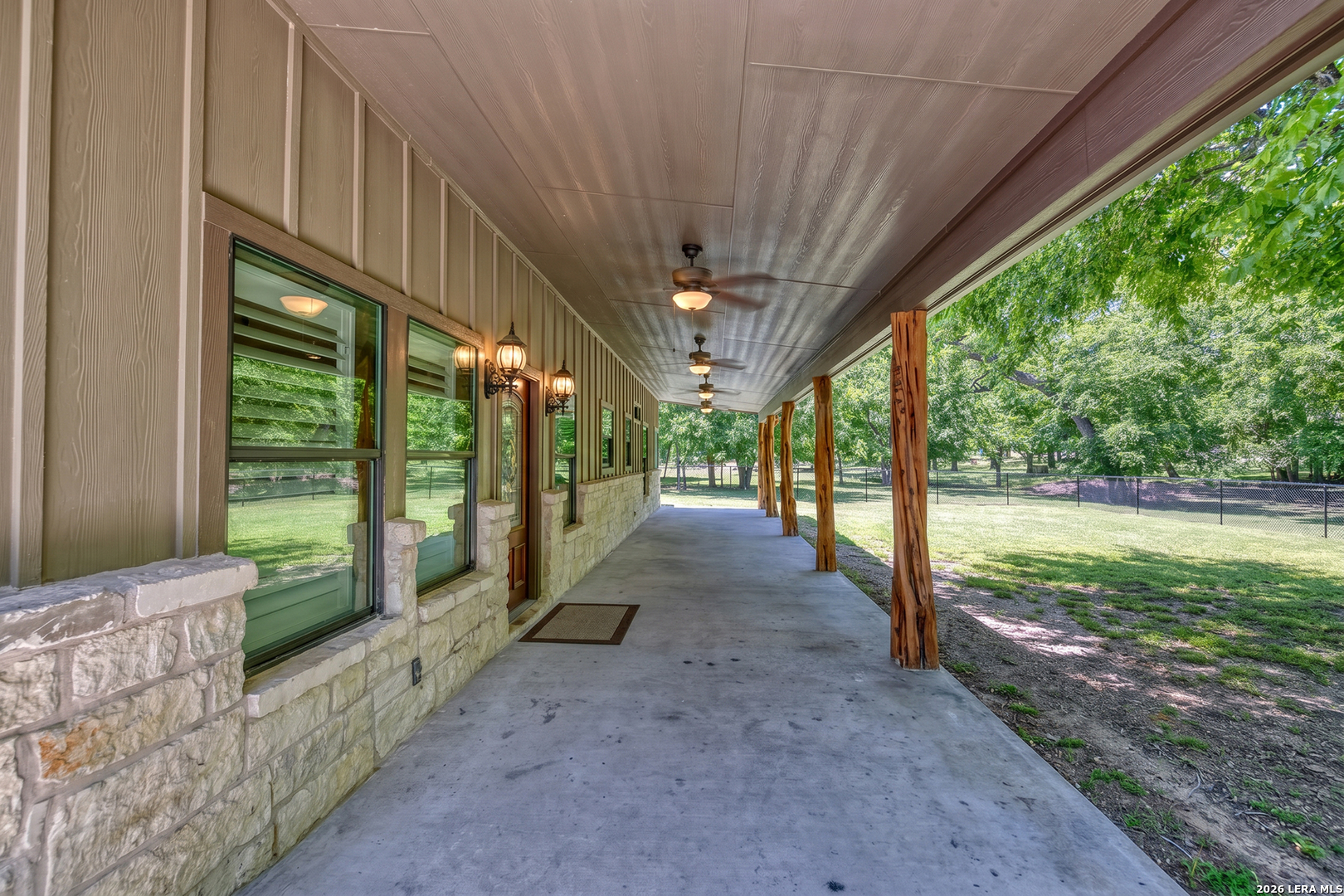863 Flatrock Circle Leakey TX 78873