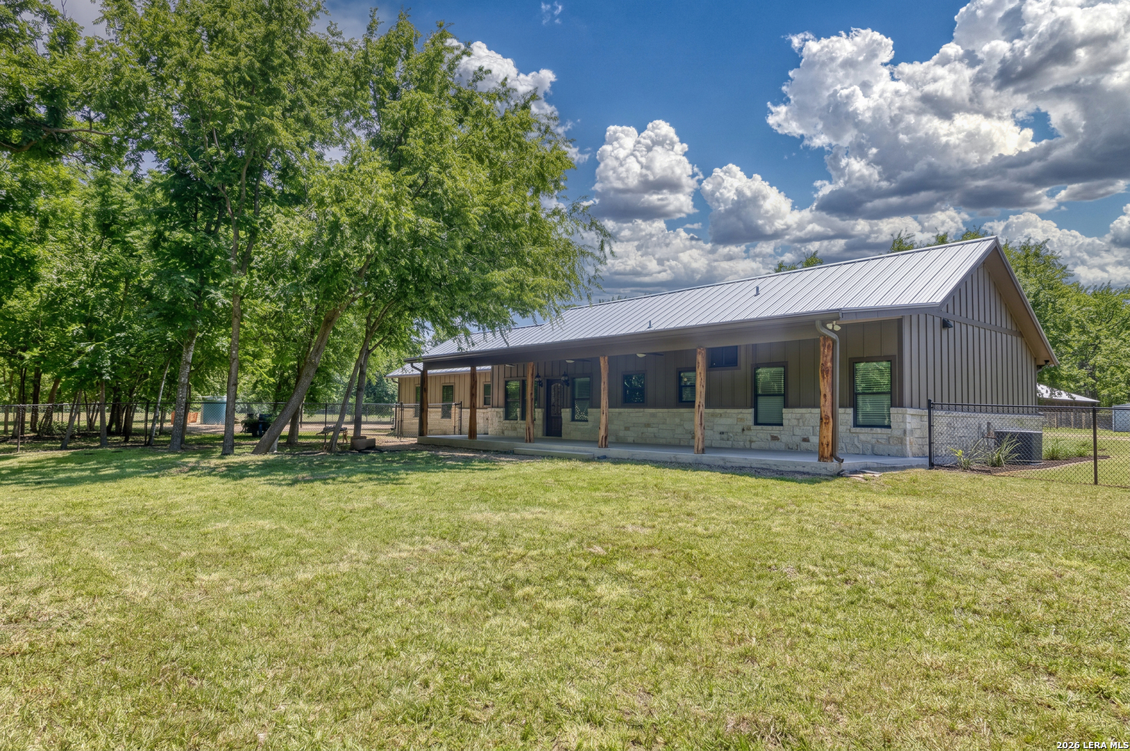 863 Flatrock Circle Leakey TX 78873