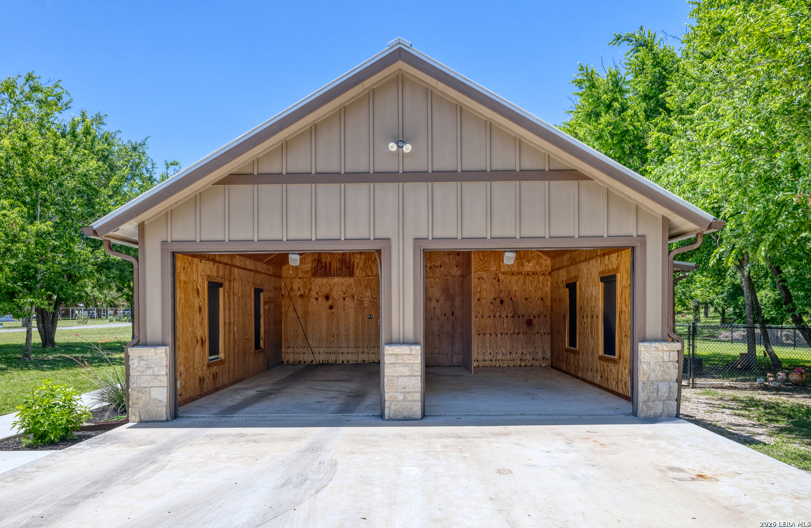 863 Flatrock Circle Leakey TX 78873