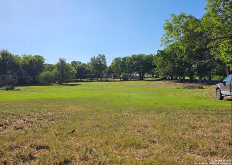 1593 11th Street Floresville TX 78114