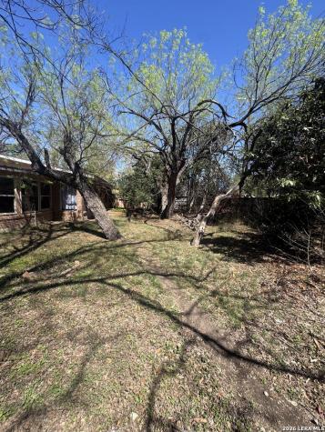 100 Riviera Drive Castle Hills TX 78213