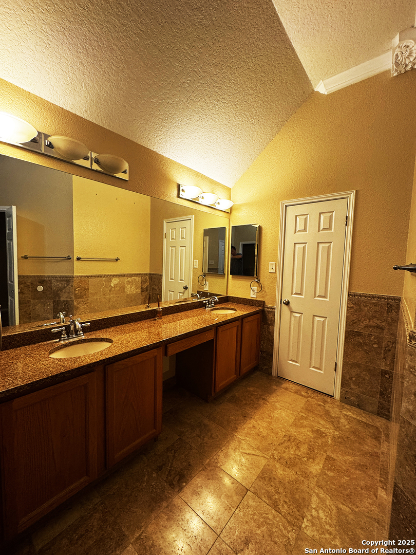 21427 Bubbling San Antonio TX 78259