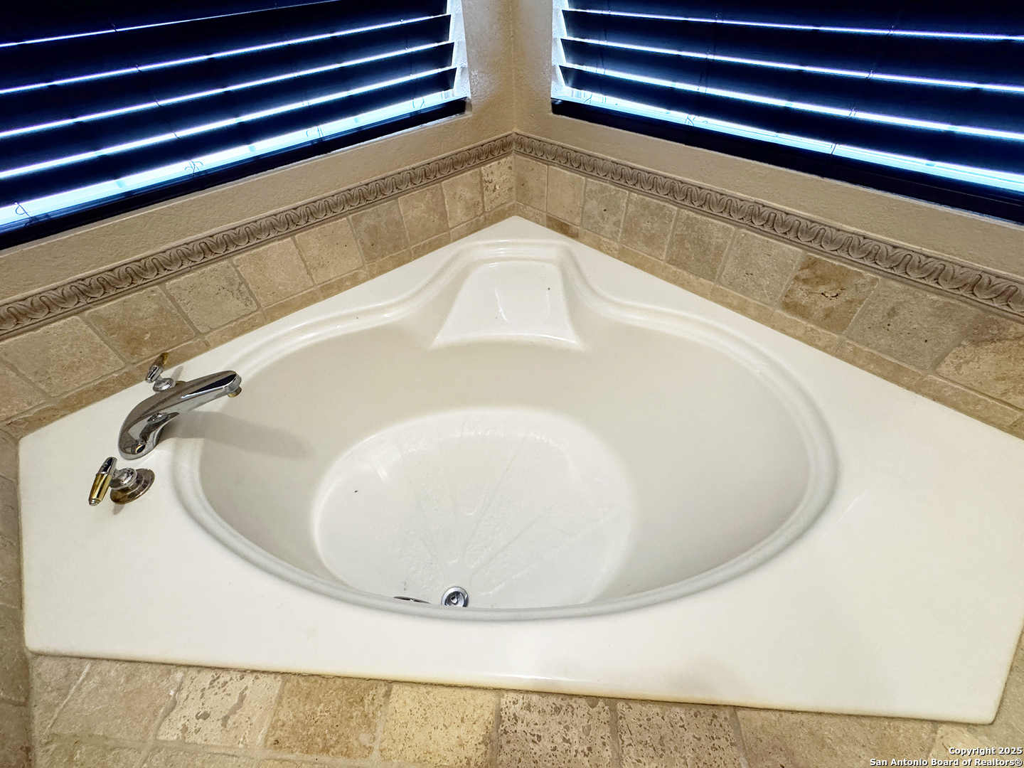 21427 Bubbling San Antonio TX 78259