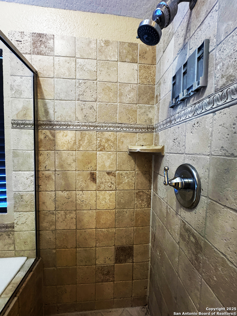21427 Bubbling San Antonio TX 78259