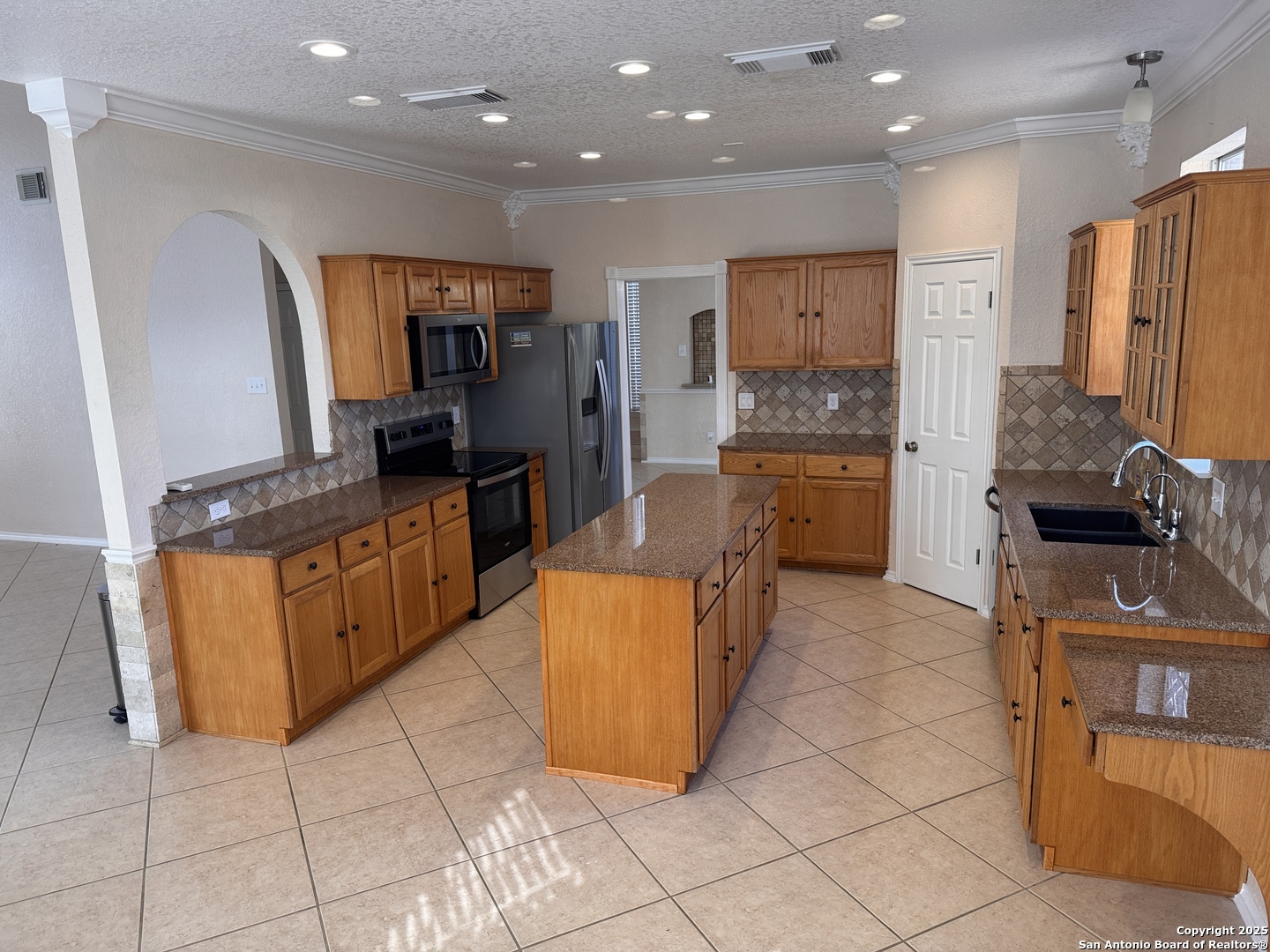 21427 Bubbling San Antonio TX 78259