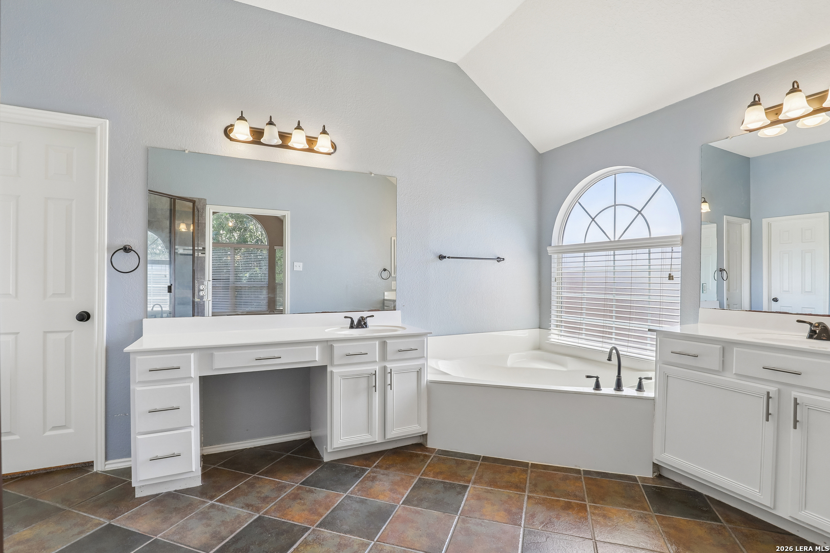 19519 Azure Oak San Antonio TX 78258