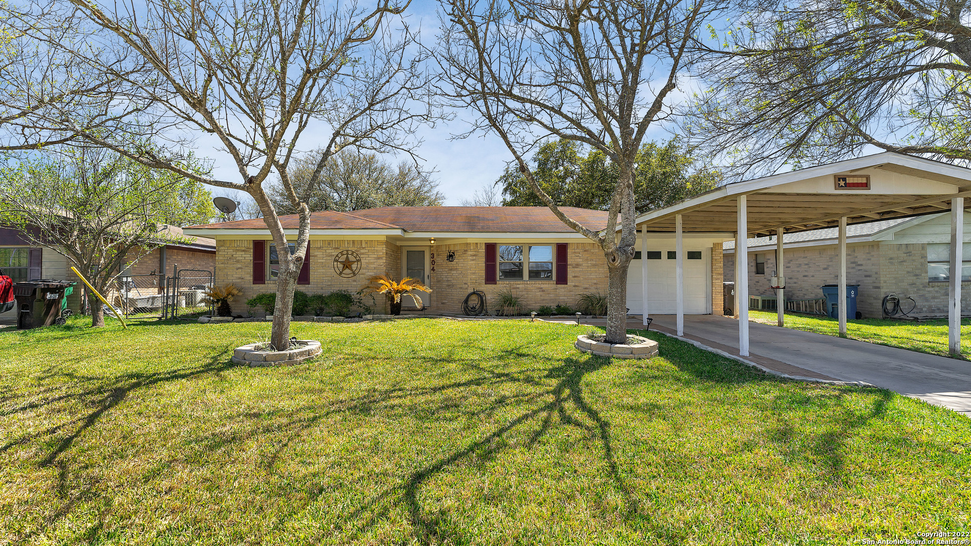 304 Sunflower Drive Marion TX 78124