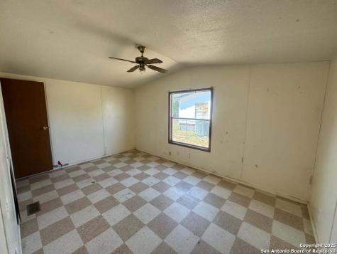 2900 Southern Breeze Hondo TX 78861