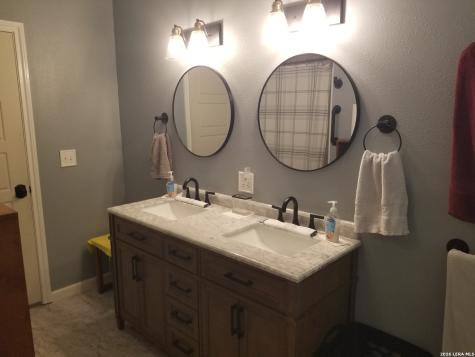 177 Laurel Ridge Drive Lakehills TX 78063